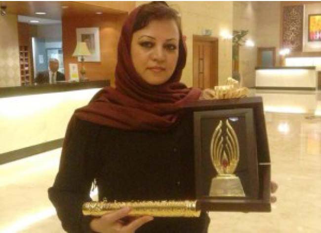 Afghan Woman Receives Jewels of Muslim Worlds Award